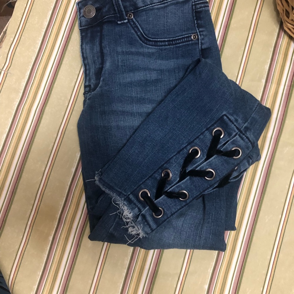Maurices jeggings with grommet and ribbon ankle - Picture 3 of 5
